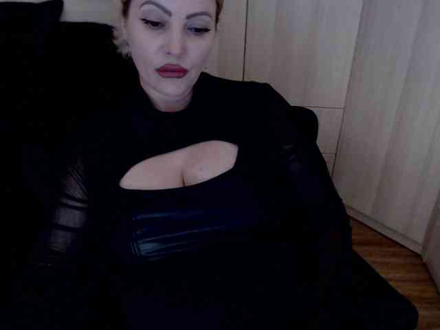 Mistress-Demi