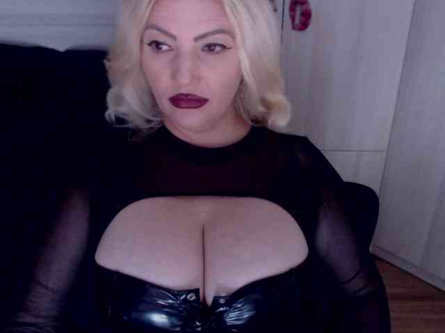 Mistress-Demi