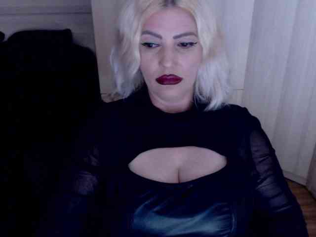 Mistress-Demi webcam