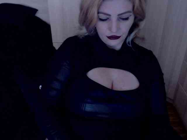Mistress-Demi webcam