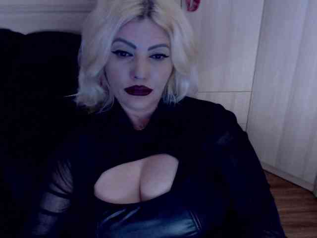 Mistress-Demi