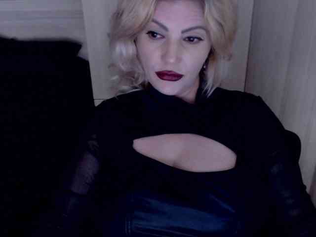 Mistress-Demi webcam