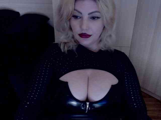 Mistress-Demi webcam