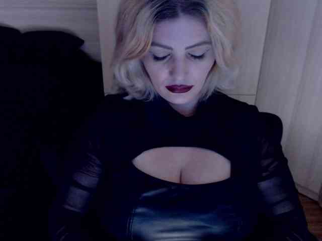 Mistress-Demi webcam