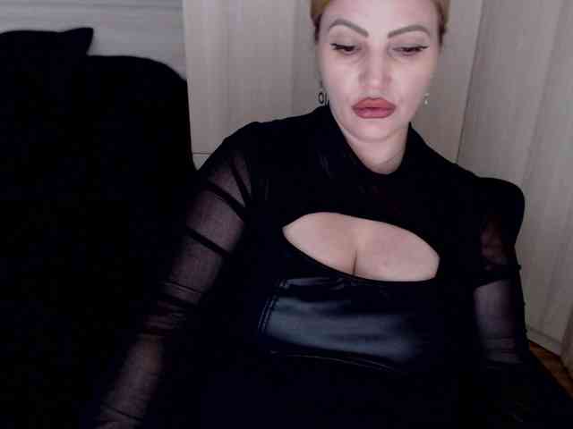 Mistress-Demi