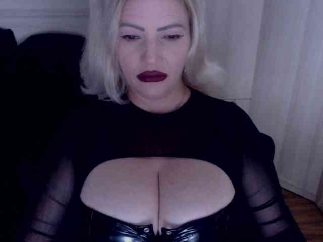 Mistress-Demi
