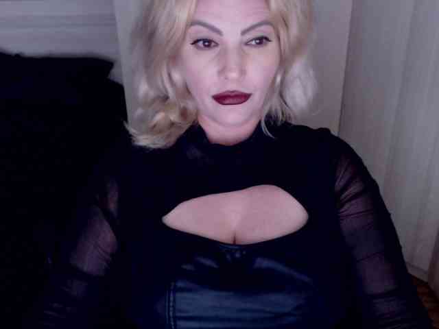 Mistress-Demi