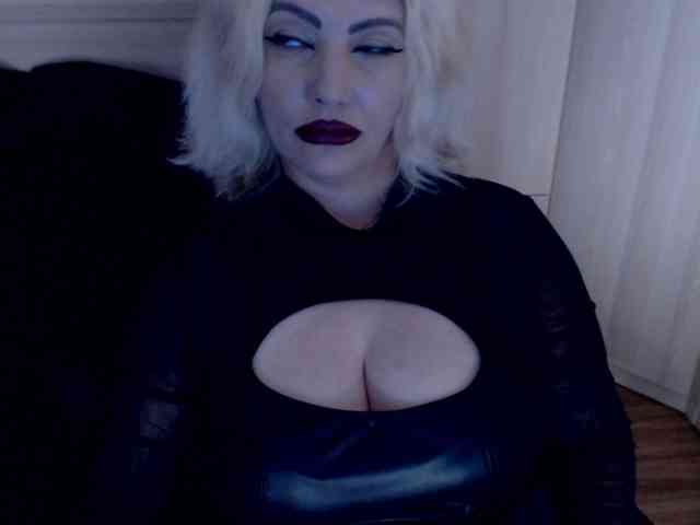 Mistress-Demi webcam