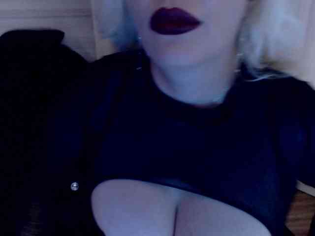 Mistress-Demi webcam