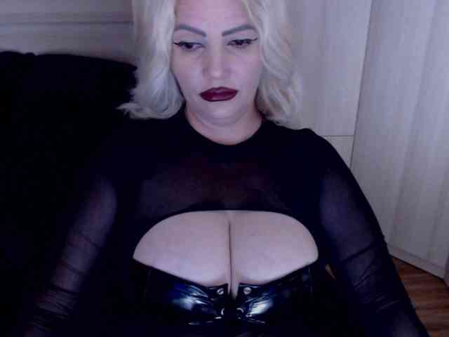 Mistress-Demi webcam