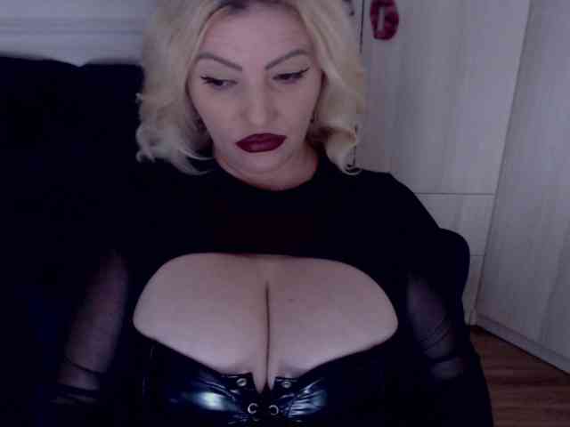Mistress-Demi