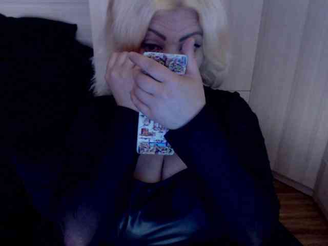 Mistress-Demi webcam