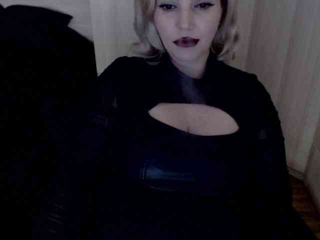 Mistress-Demi webcam