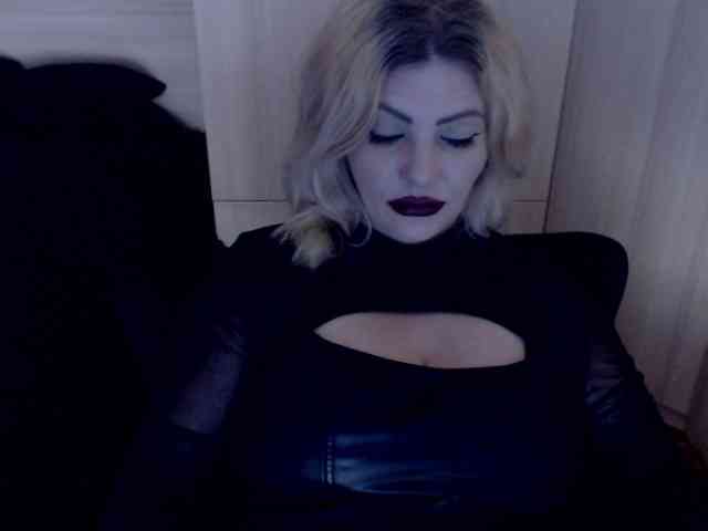 Mistress-Demi webcam