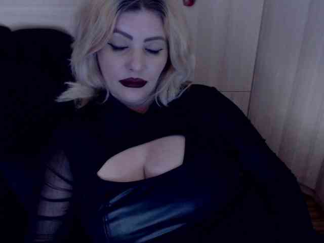 Mistress-Demi webcam