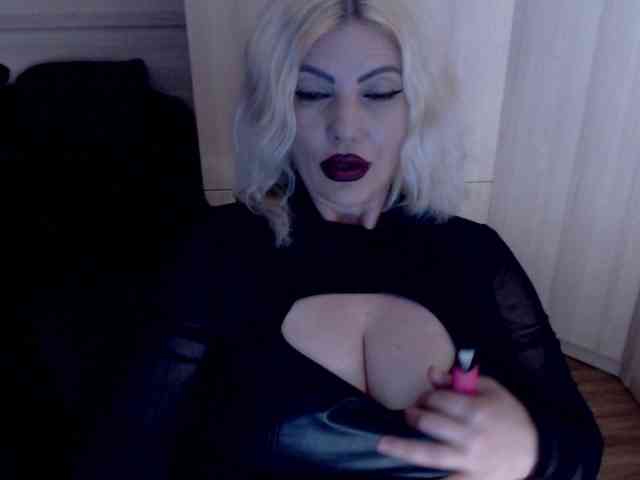 Mistress-Demi webcam