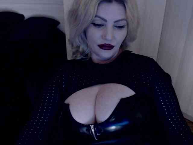 Mistress-Demi webcam