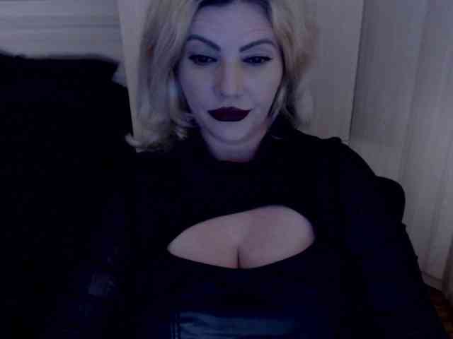 Mistress-Demi webcam