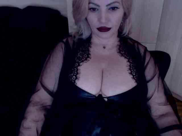 Mistress-Demi webcam