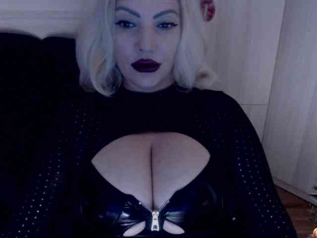 Mistress-Demi webcam