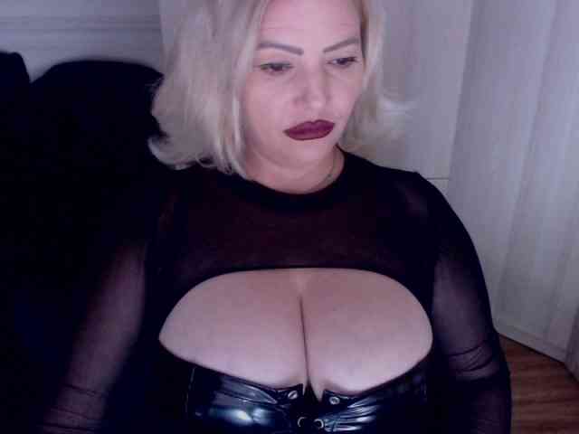 Mistress-Demi