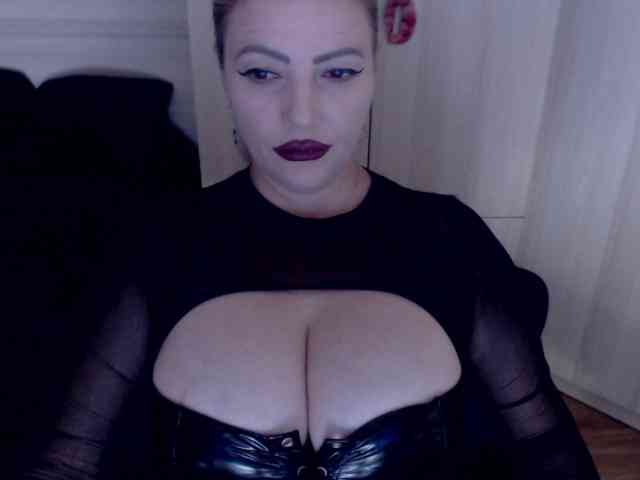 Mistress-Demi webcam