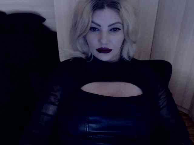 Mistress-Demi webcam