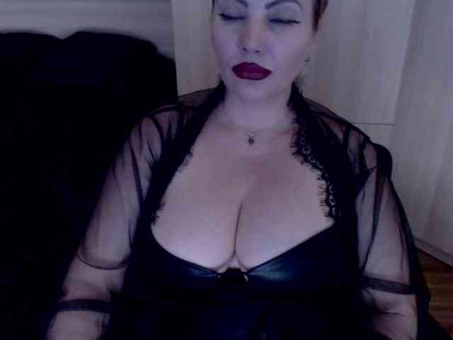 Mistress-Demi webcam
