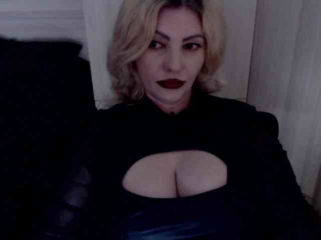 Mistress-Demi