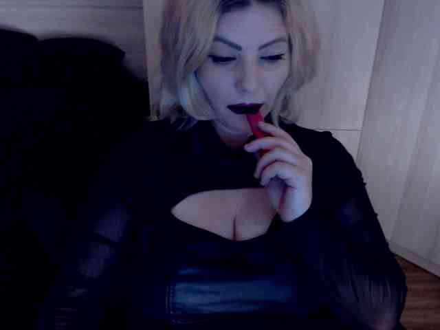 Mistress-Demi webcam