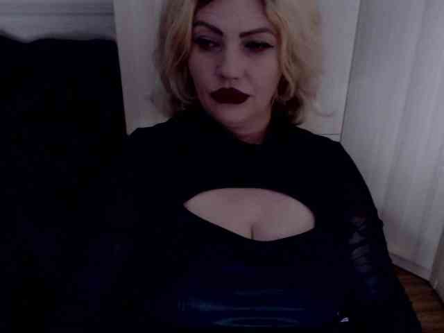 Mistress-Demi webcam