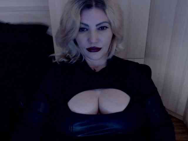 Mistress-Demi webcam