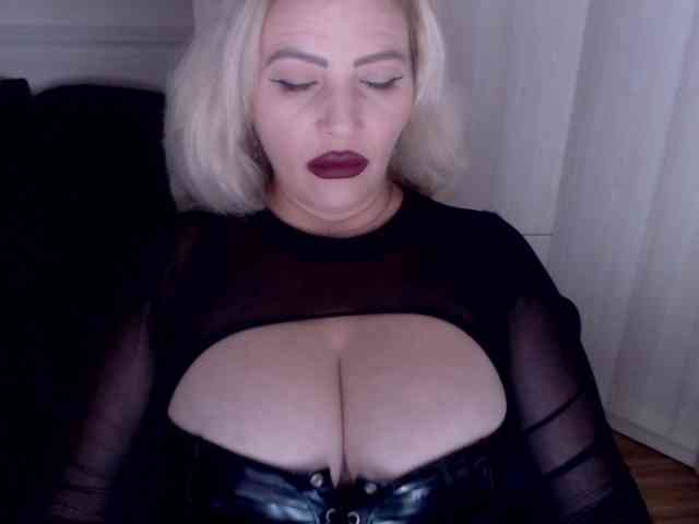 Mistress-Demi
