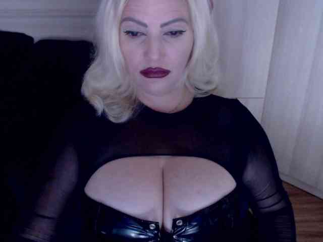 Mistress-Demi webcam