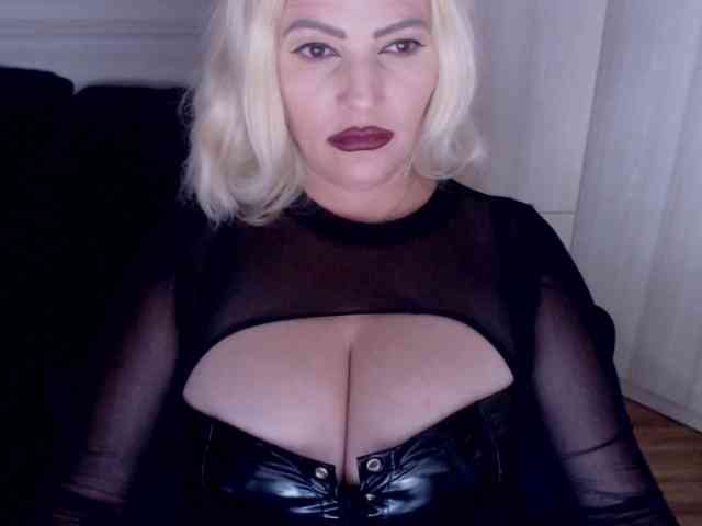 Mistress-Demi
