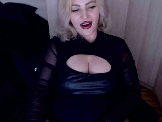 Mistress-Demi webcam