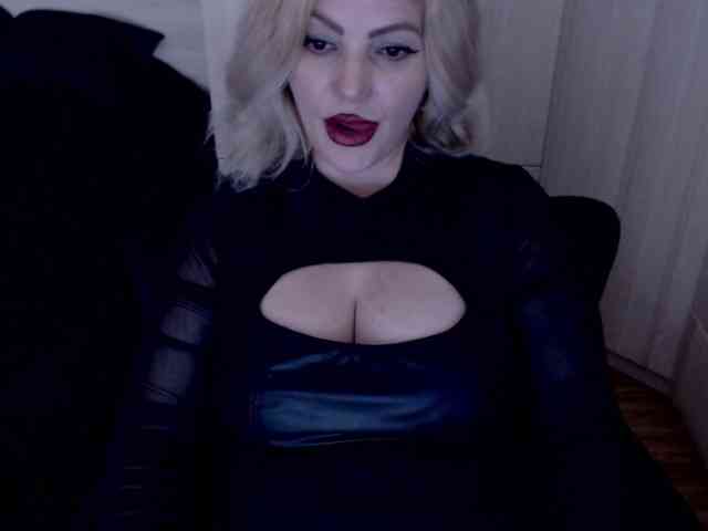 Mistress-Demi webcam