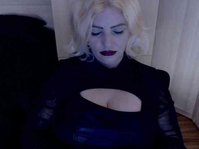 Mistress-Demi webcam