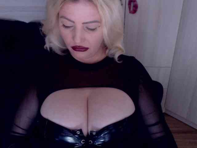 Mistress-Demi
