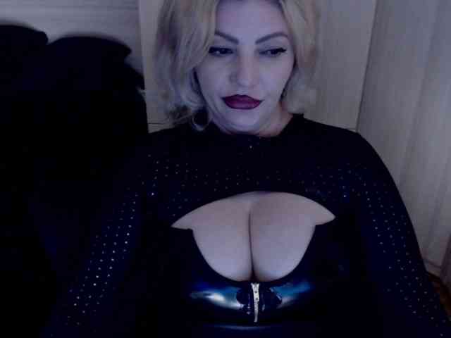 Mistress-Demi webcam