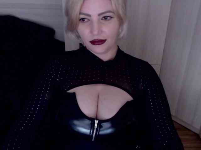 Mistress-Demi webcam
