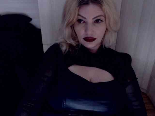Mistress-Demi webcam