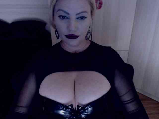 Mistress-Demi webcam