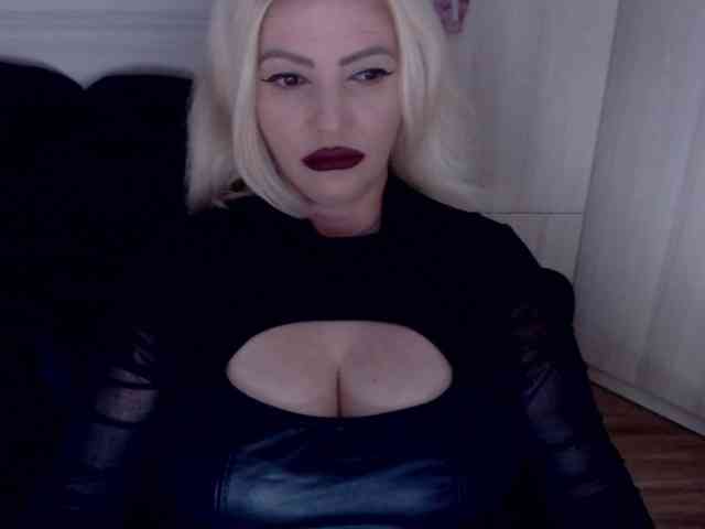 Mistress-Demi