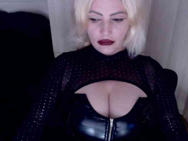 Mistress-Demi webcam