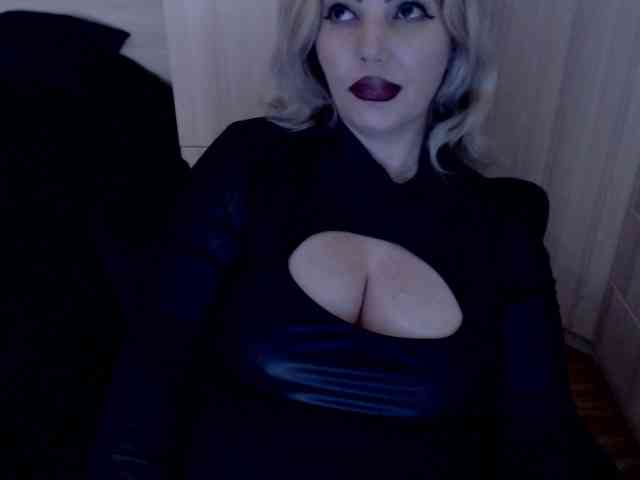 Mistress-Demi webcam