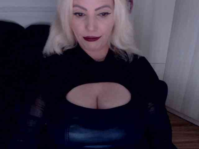 Mistress-Demi webcam