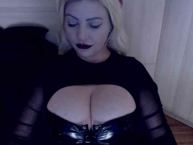 Mistress-Demi