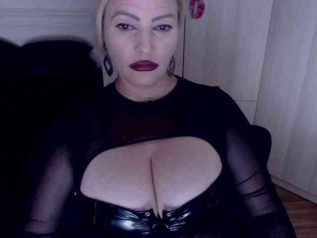 Mistress-Demi webcam