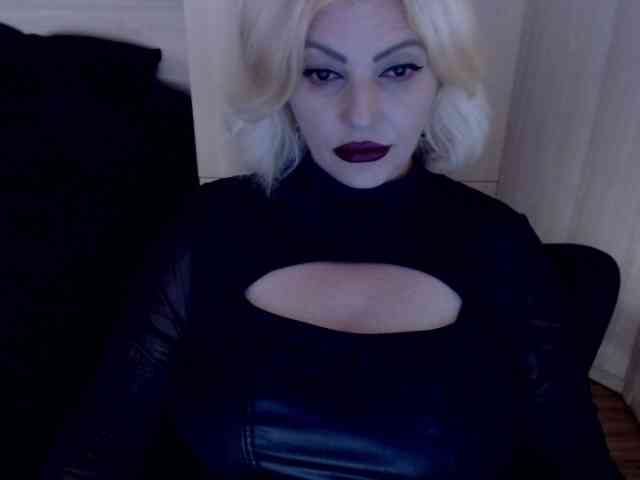 Mistress-Demi webcam